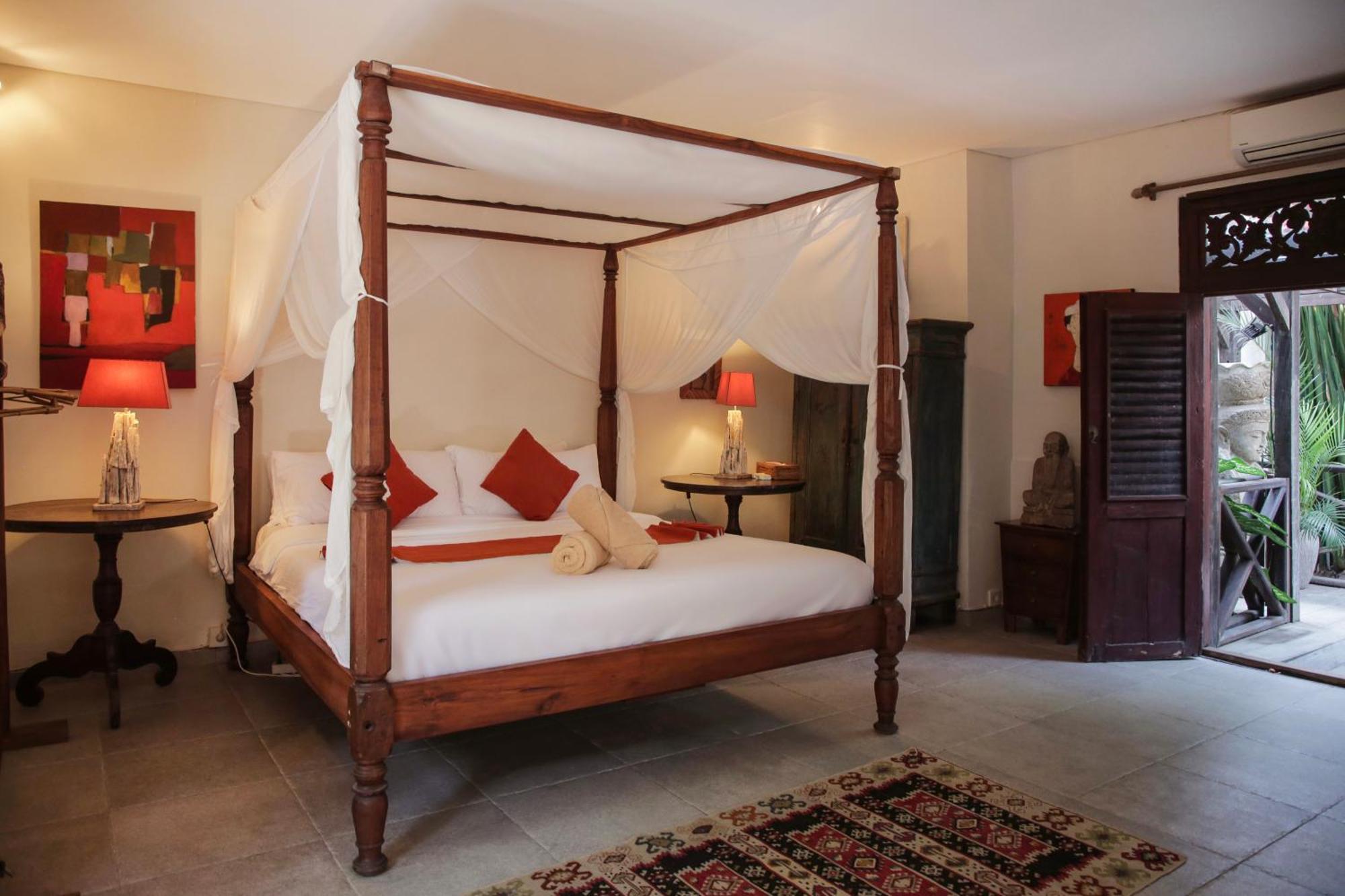 Hangat Villa Seminyak