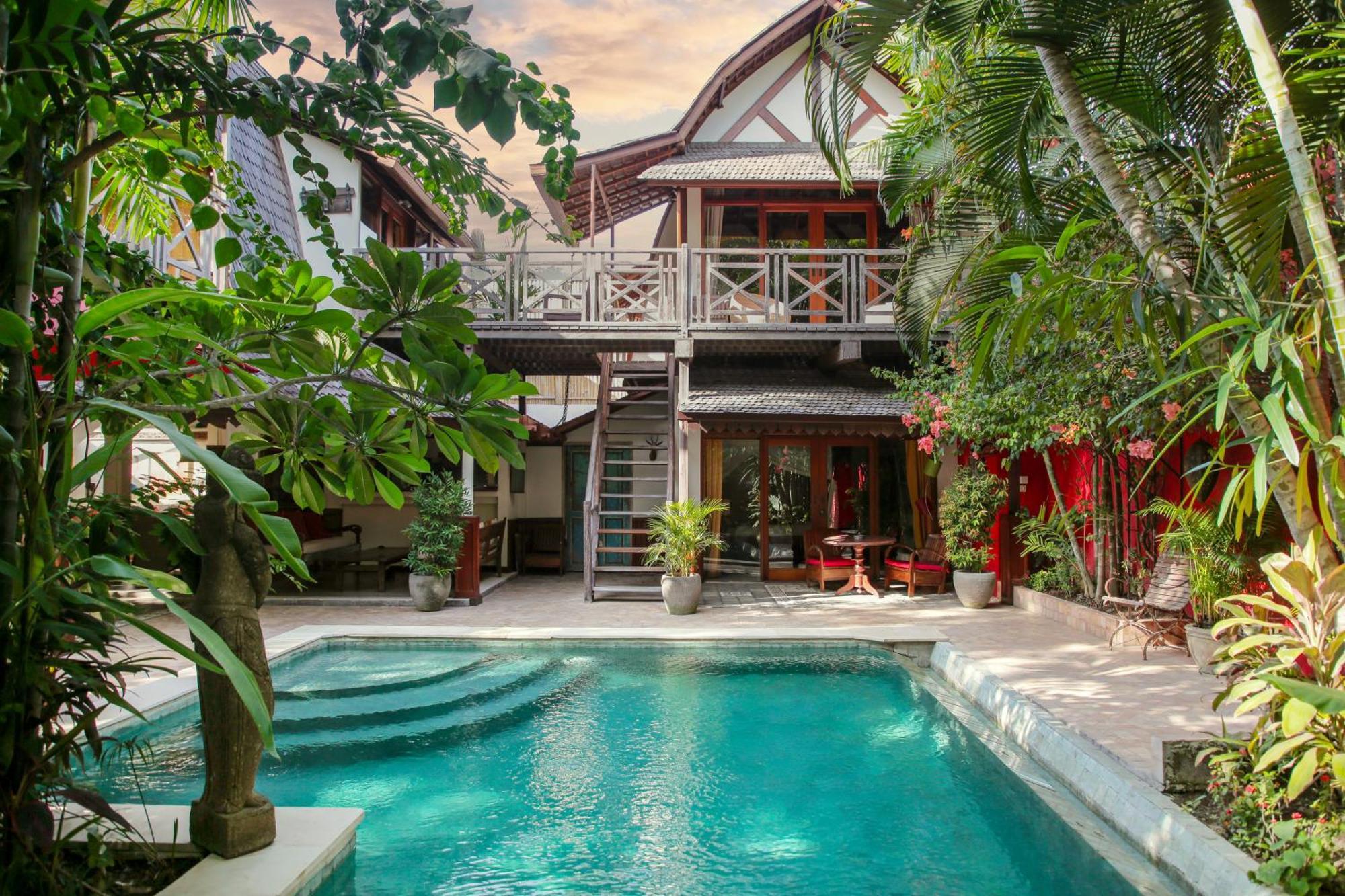 Hangat Seminyak
